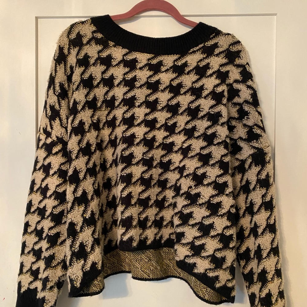 Max Studio Herringbone Sweater